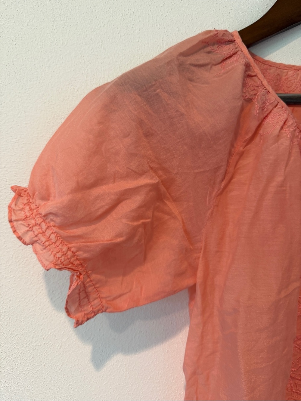 Cotton Silk Blend Peach Semi Sheer Short Sleeve Embroidered Top Beachy Coastal - Picture 3 of 9